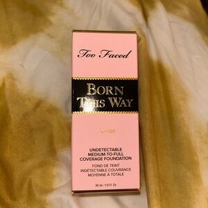 Too Faced Born This Way Foundation - Natural Beige